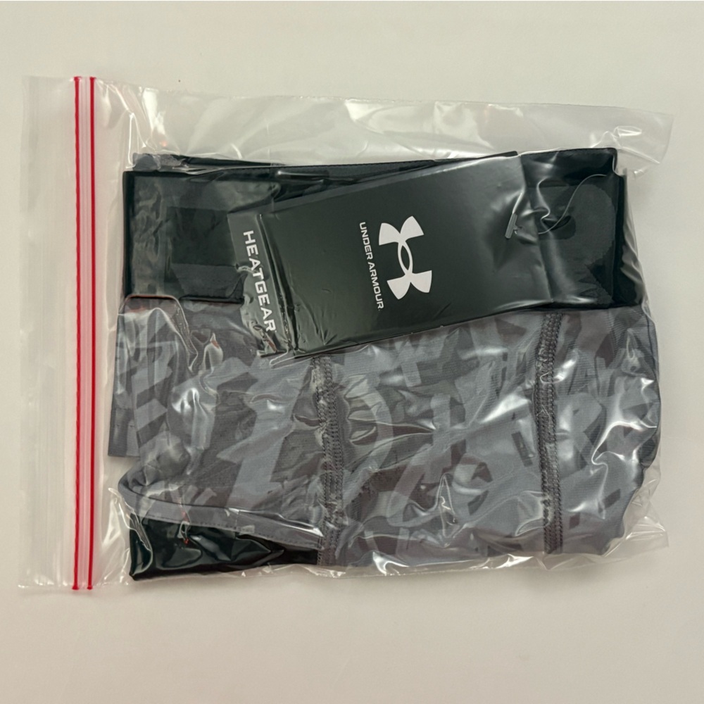 Under Armour HeatGear Alter Ego message Printed Compression Shorts 1382111-011 - Picture 11 of 11